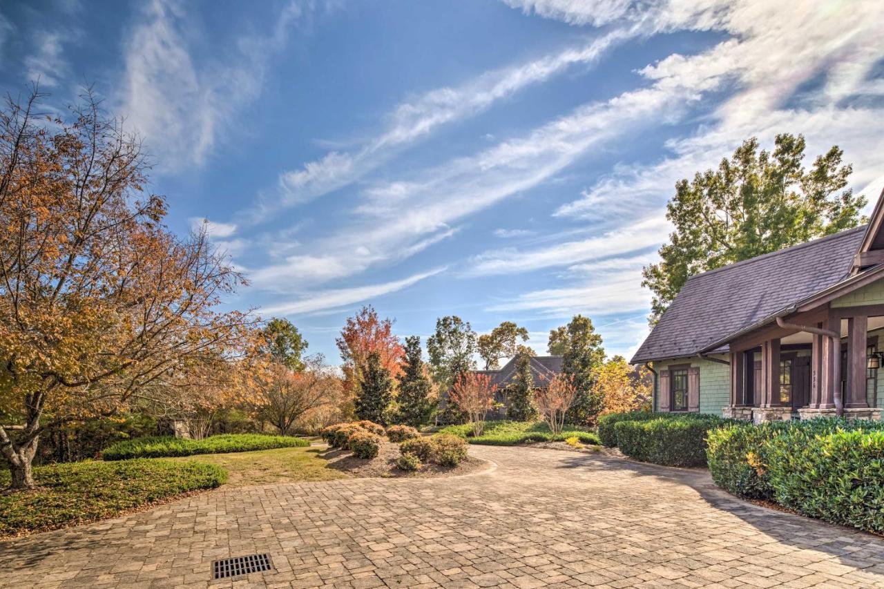 Stunning Mill Spring Home With Mountain Views! Exterior photo